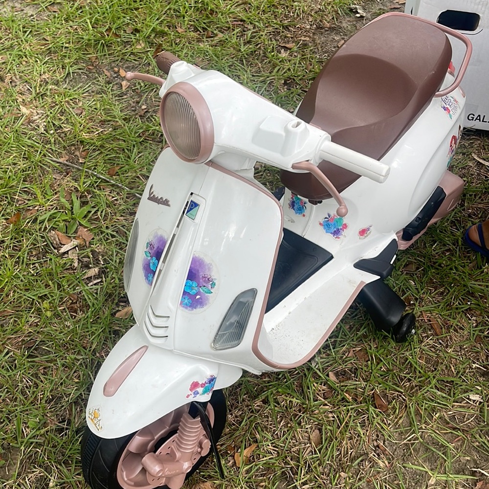 Toddler girl Vespa scooter